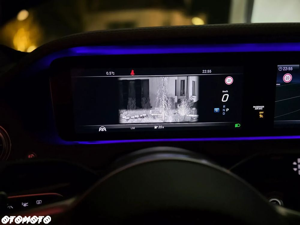 Mercedes-Benz Klasa S 560 4-Matic L 9G-TRONIC - 37