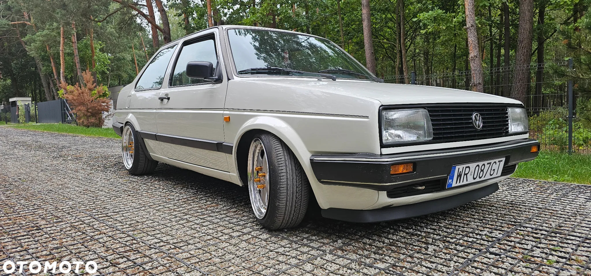 Volkswagen Jetta - 4