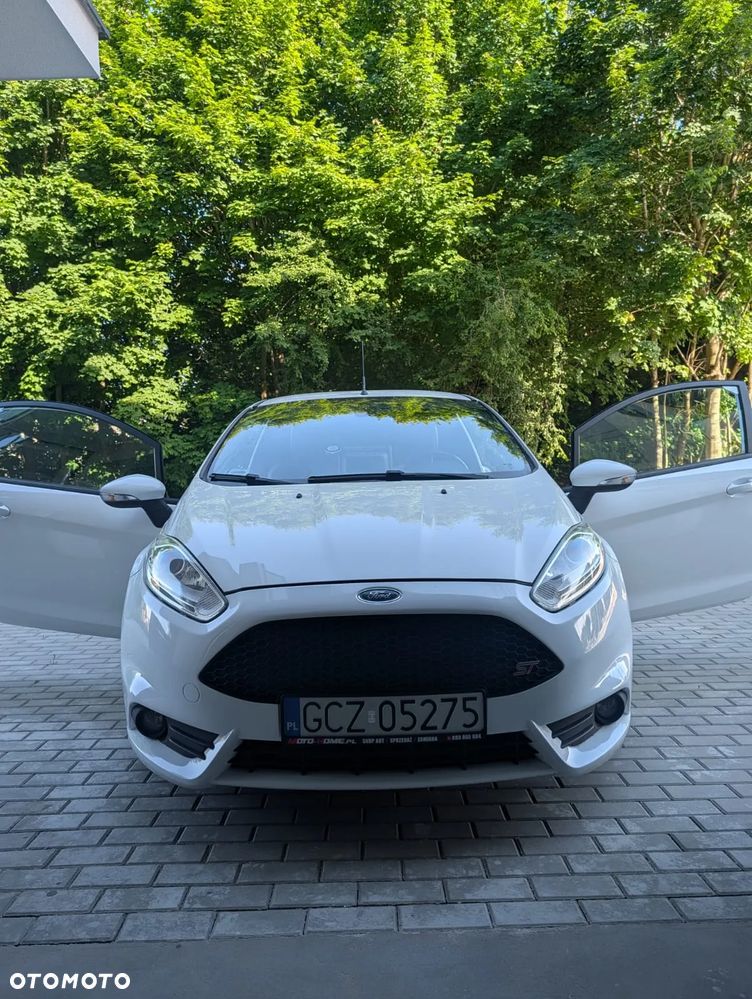 Ford Fiesta ST - 2