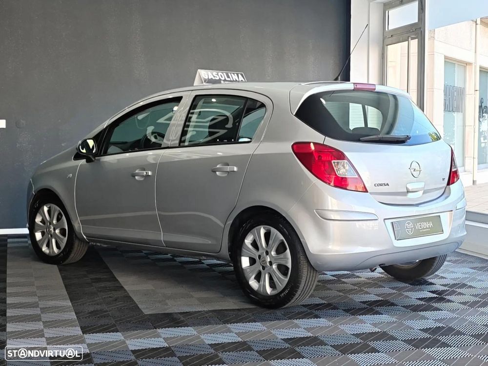 Opel Corsa 1.2 Enjoy - 21