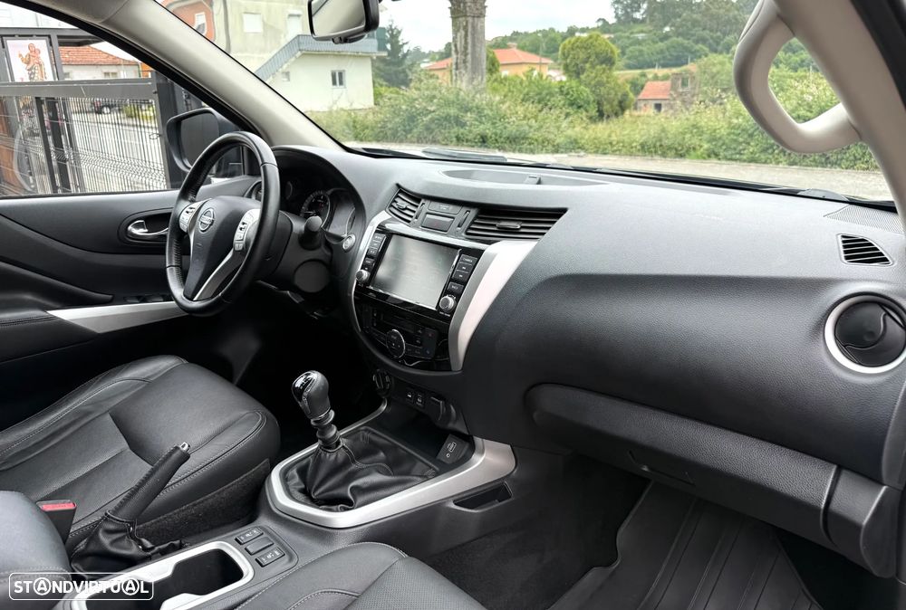 Nissan Navara 2.3 dCi CD 4WD Tekna - 19