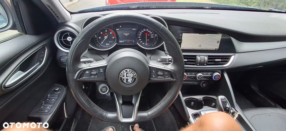 Alfa Romeo Giulia 2.2 D Turbo Veloce Q4 - 7