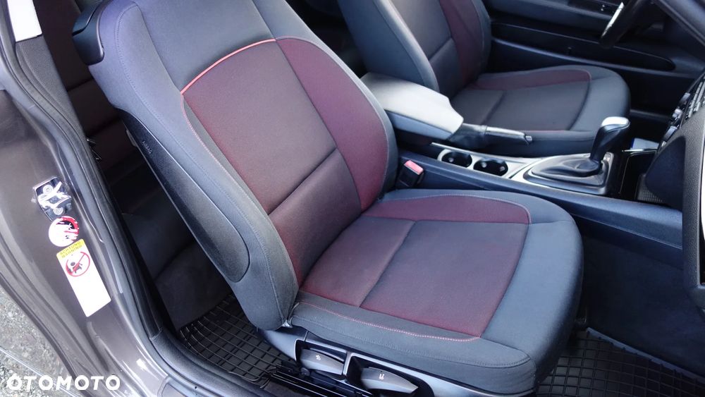 BMW Seria 1 118d DPF Edition Sport - 30