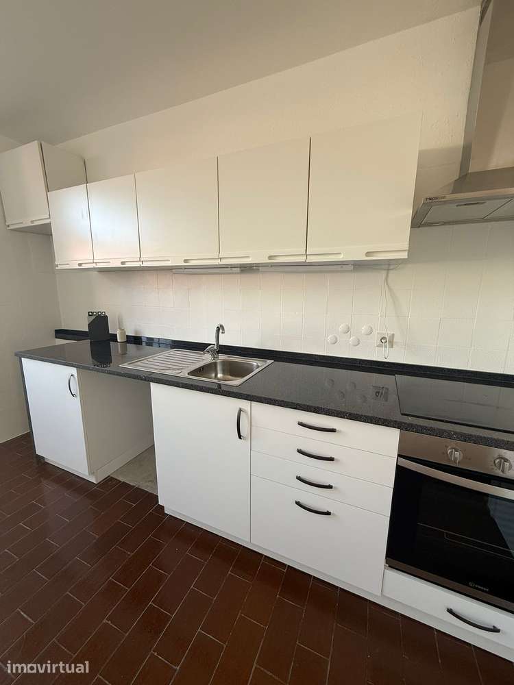 Apartamento, 100 m², Torres Vedras (São Pedro, Santiago, Santa Maria do Castelo e São Miguel) e Matacães - Grande imagem: 3/39