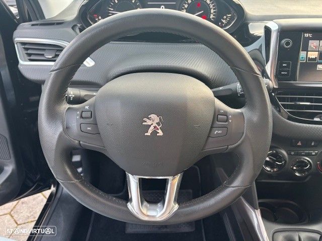 Peugeot 2008 1.6 BlueHDi Style - 17