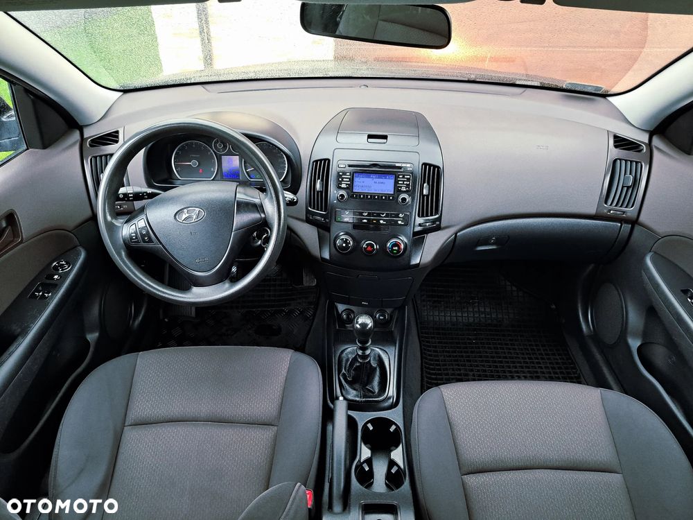 Hyundai i30 1.4 Classic + World Cup - 16