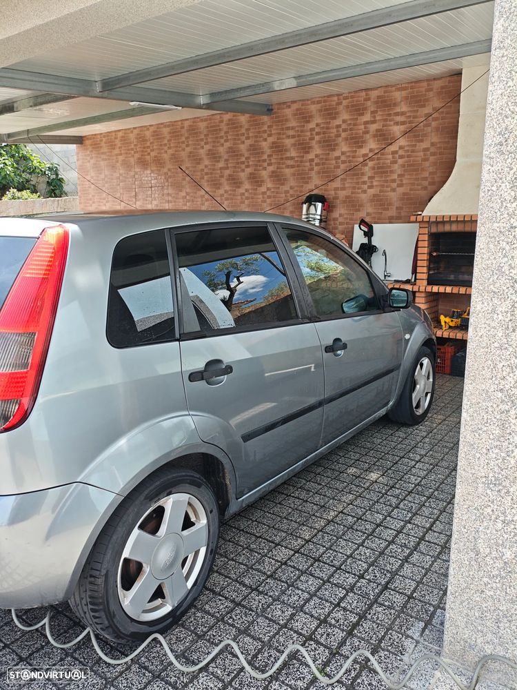 Ford Fiesta 1.4 Ghia - 3