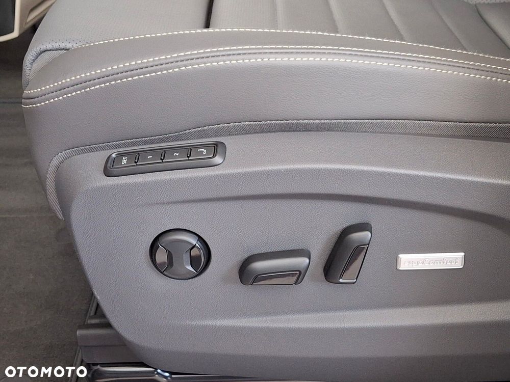 Volkswagen Multivan 2.0 TSI L2 Style DSG - 15