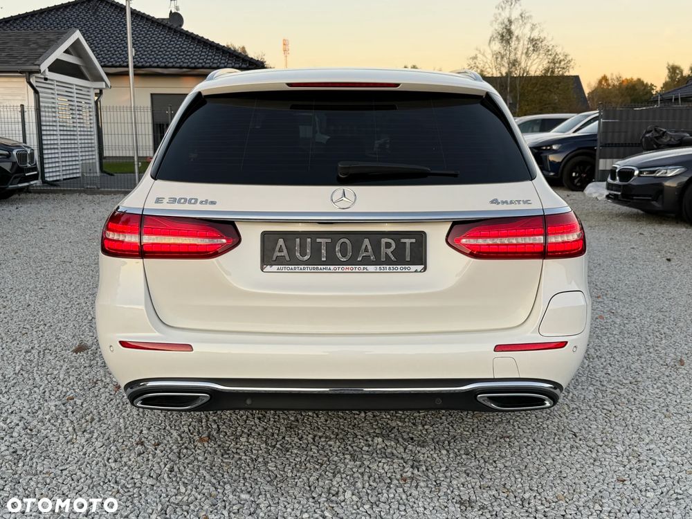Mercedes-Benz Klasa E 300 d T 9G-TRONIC Avantgarde - 12