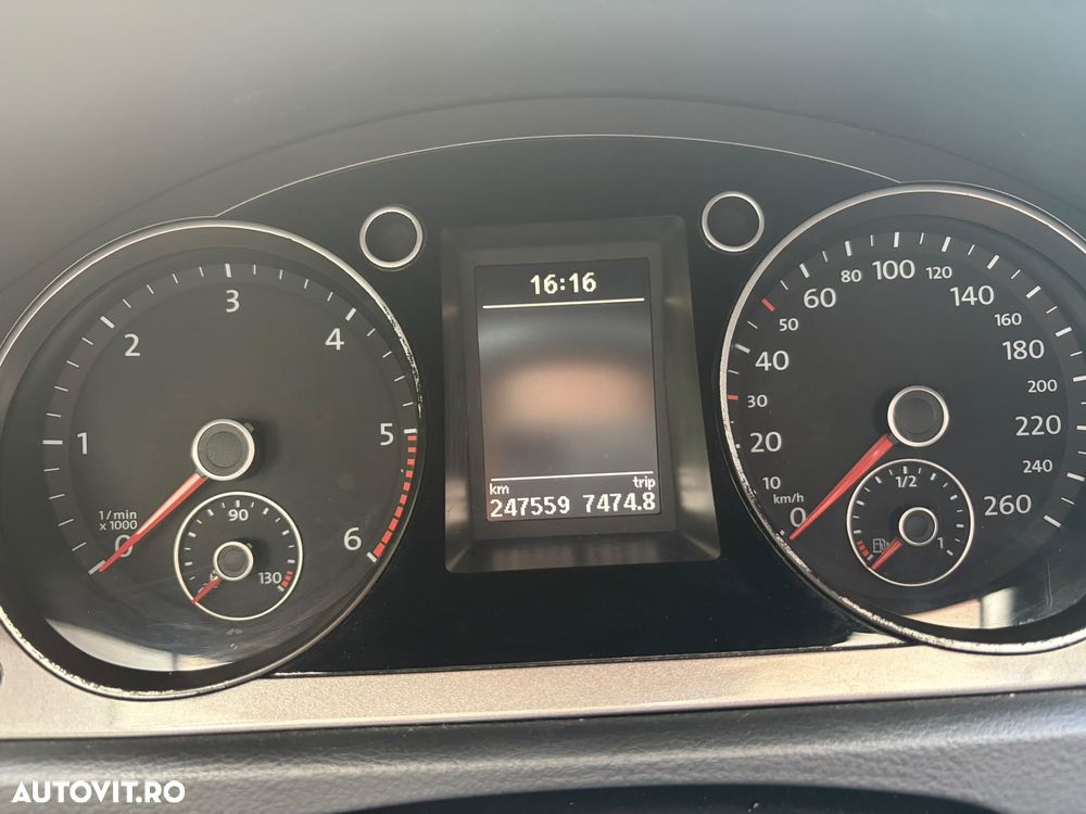 Volkswagen Passat 2.0 TDI BlueMotion Technology Comfortline - 23