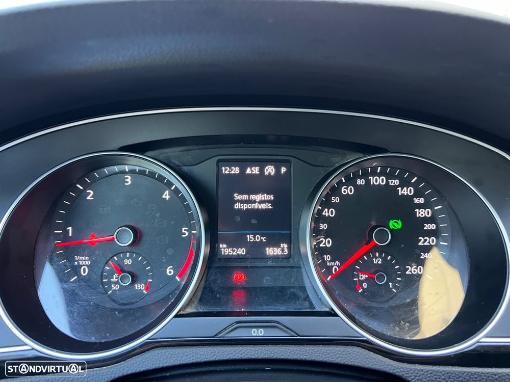 VW Passat 2.0 TDI Confortline DSG - 50