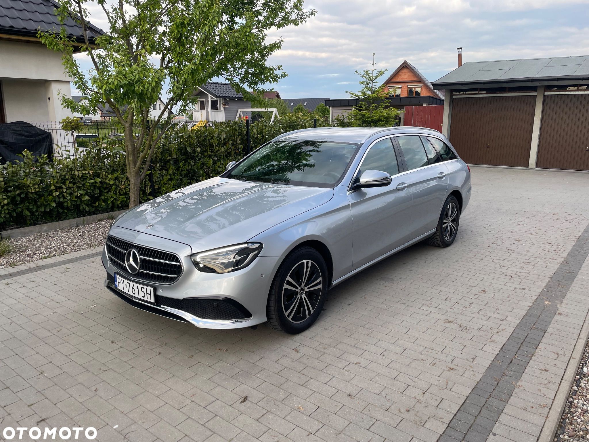 Mercedes-Benz Klasa E 220 d T 9G-TRONIC Avantgarde - 1