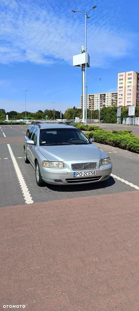 Volvo V70 2.4D5 Summum - 1