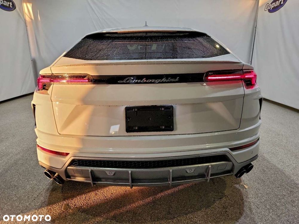 Lamborghini Urus - 4
