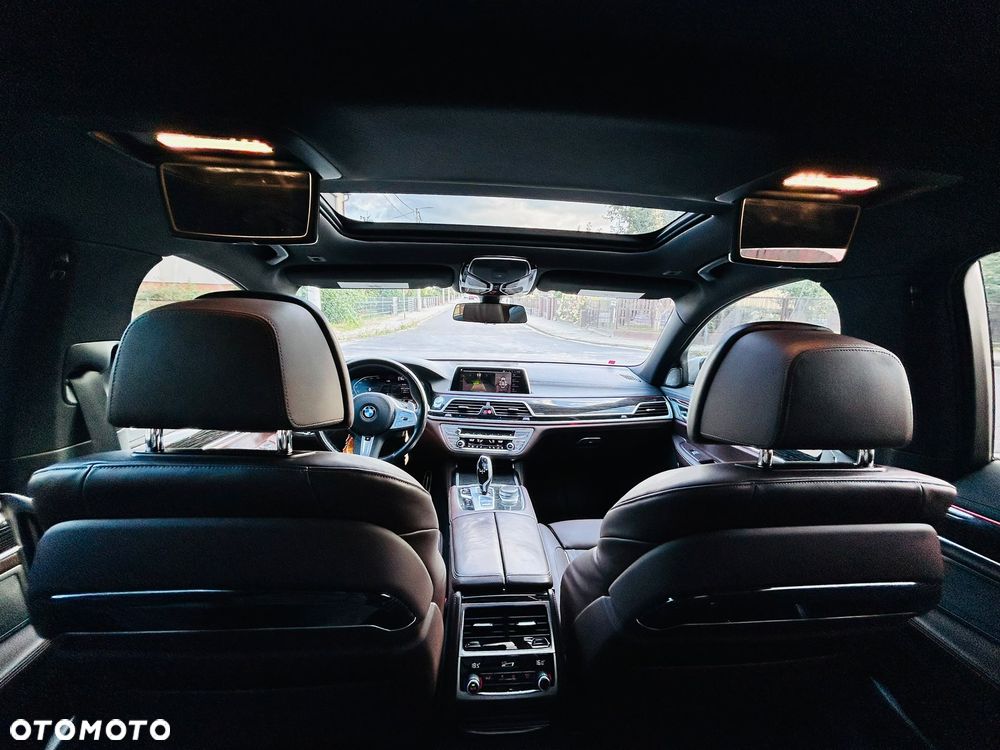 BMW Seria 7 750Li xDrive - 14