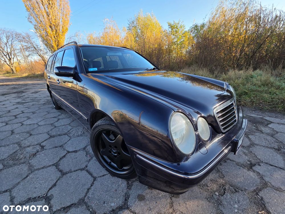 Mercedes-Benz Klasa E - 21