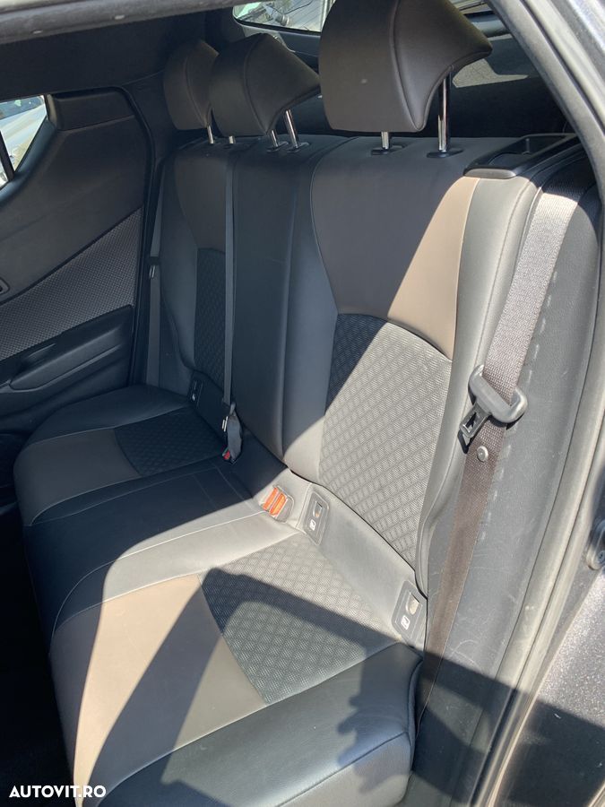Toyota C-HR 2.0 Lounge - 12