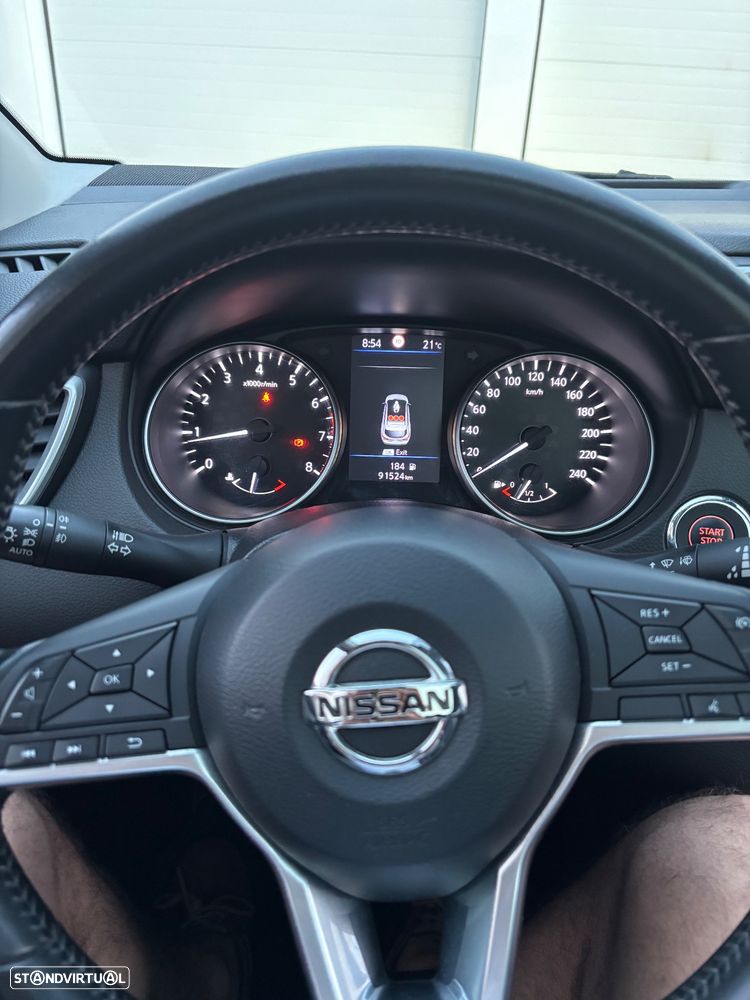 Nissan Qashqai 1.3 DIG-T N-Connecta J18 - 41