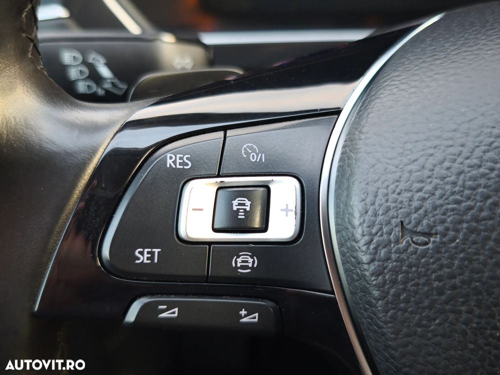 Volkswagen Tiguan 2.0 TDI SCR 4MOTION (BlueMotion Techn.) DSG Comfortline - 37