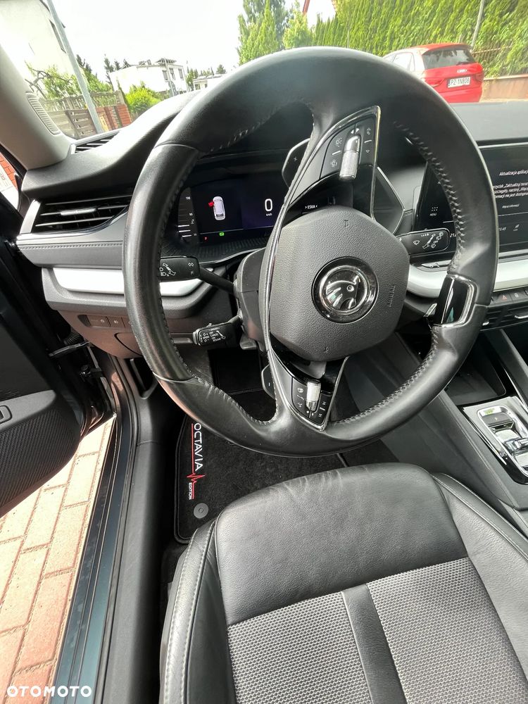 Skoda Octavia 2.0 TDI DSG Style - 8