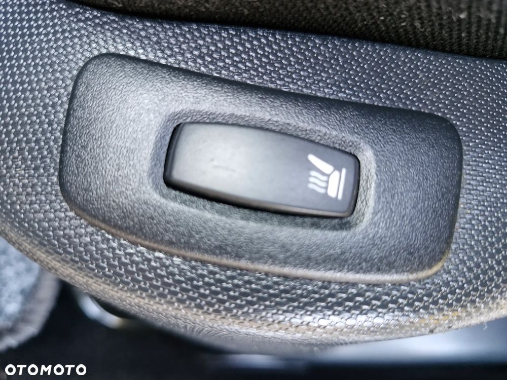 Renault Clio 1.2 16V 75 LIMITED - 14