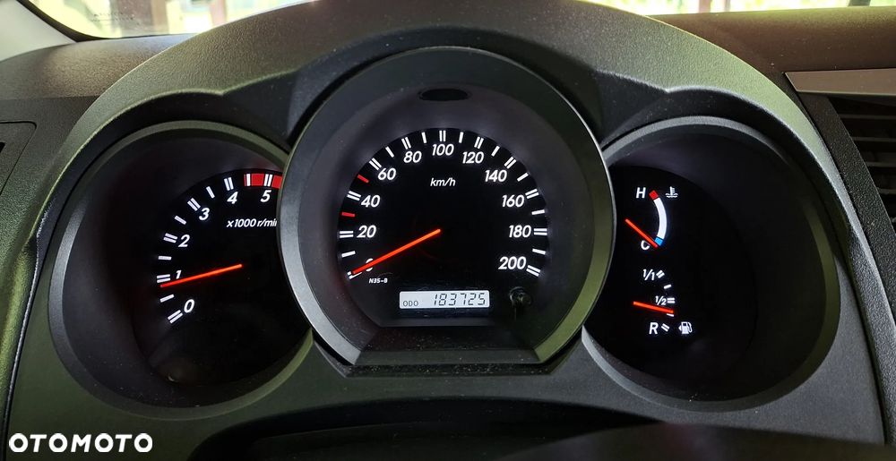 Toyota Hilux 3,0 D 4x4 z napędami 4H i 4L salon PL - 20