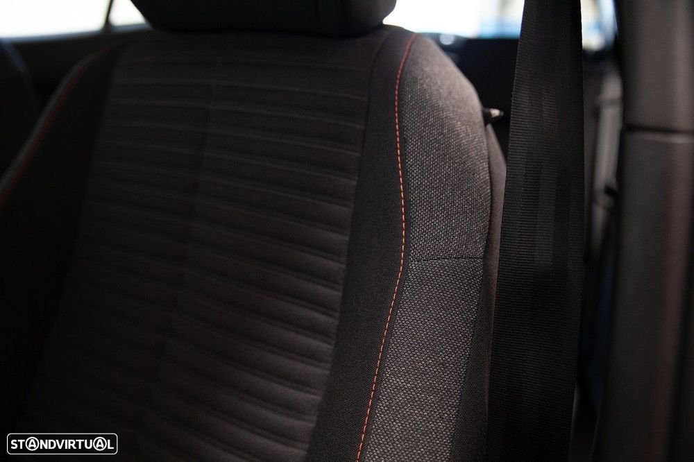 Peugeot 2008 1.2 PureTech Active Pack - 13