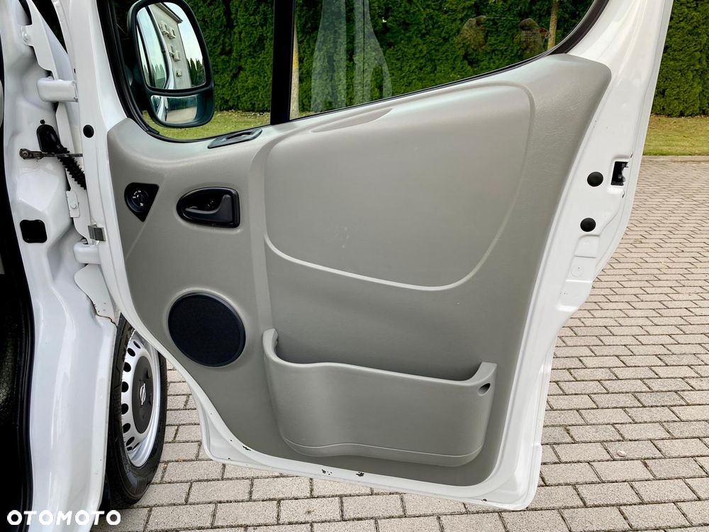 Opel Vivaro Tour Elegance L1H1 - 17