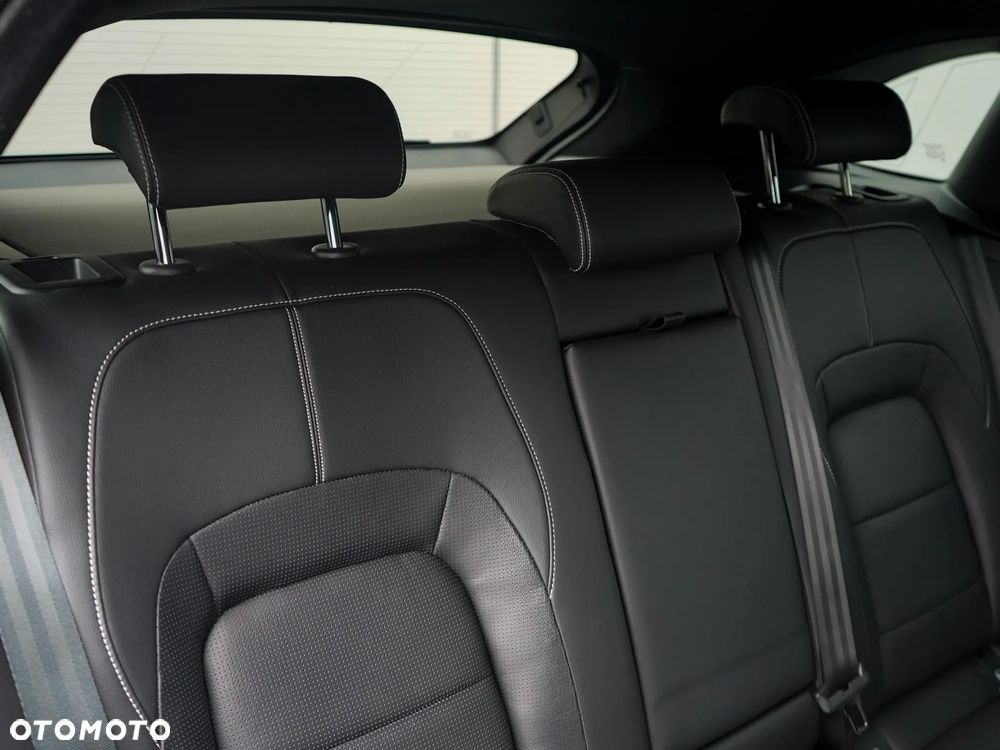 Jaguar F-Pace D200 AWD R-Dynamic S - 29