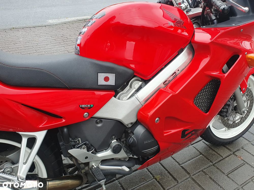Honda VFR - 19