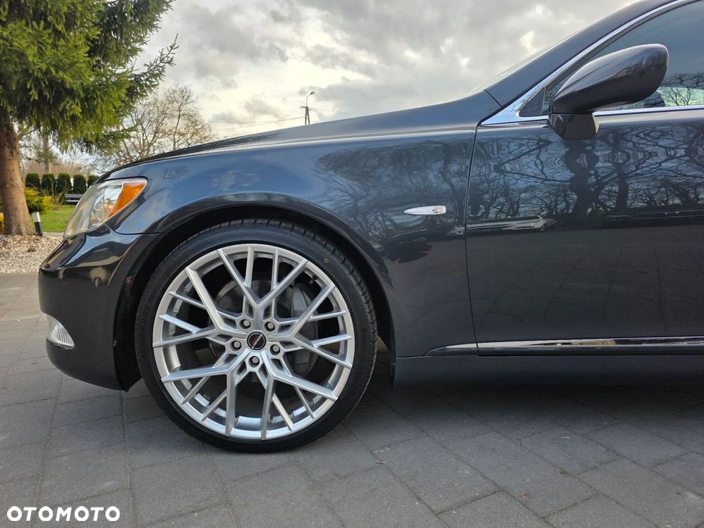 Lexus LS - 19