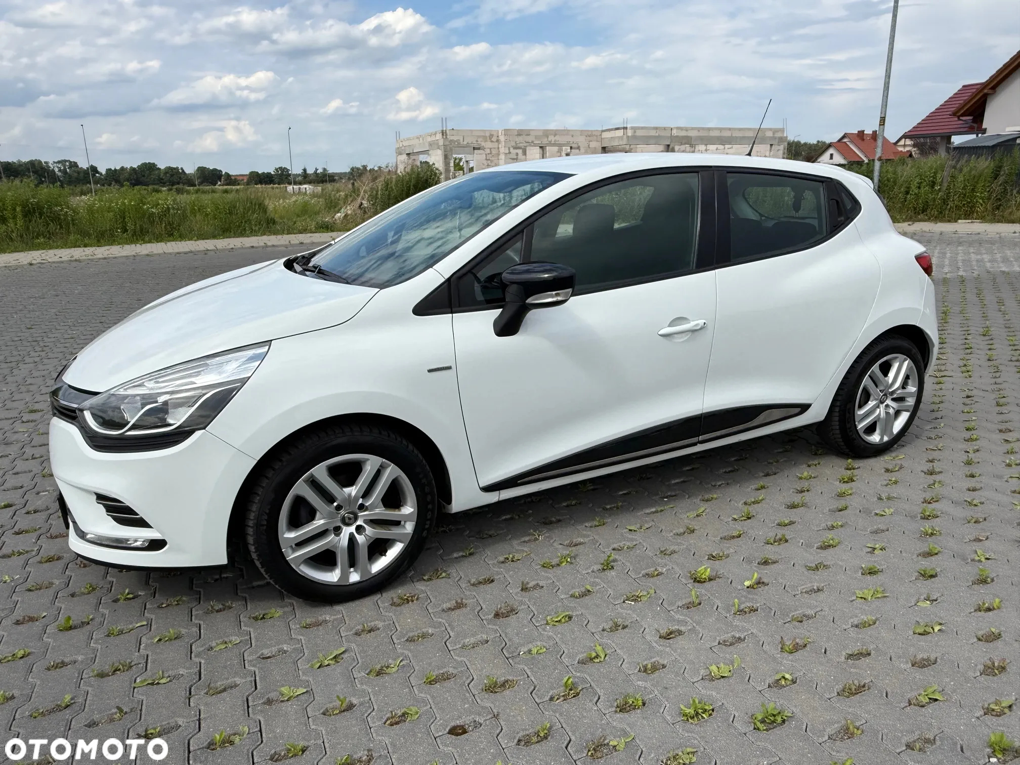 Renault Clio - 12