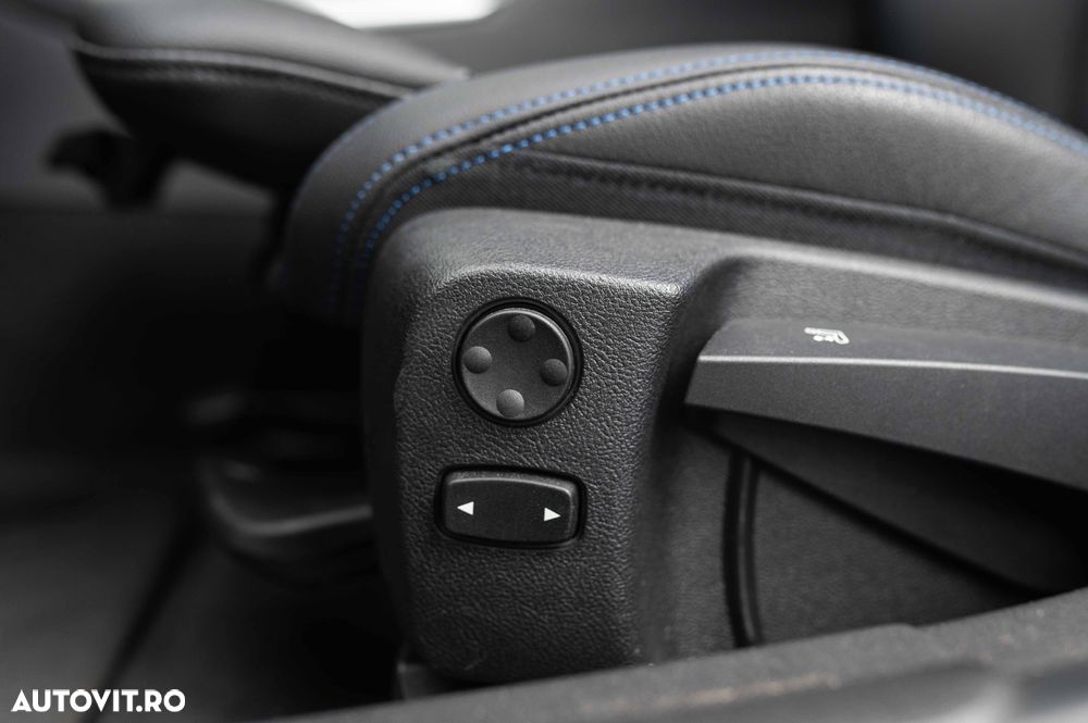 BMW Seria 3 320i Aut. M Sport - 29