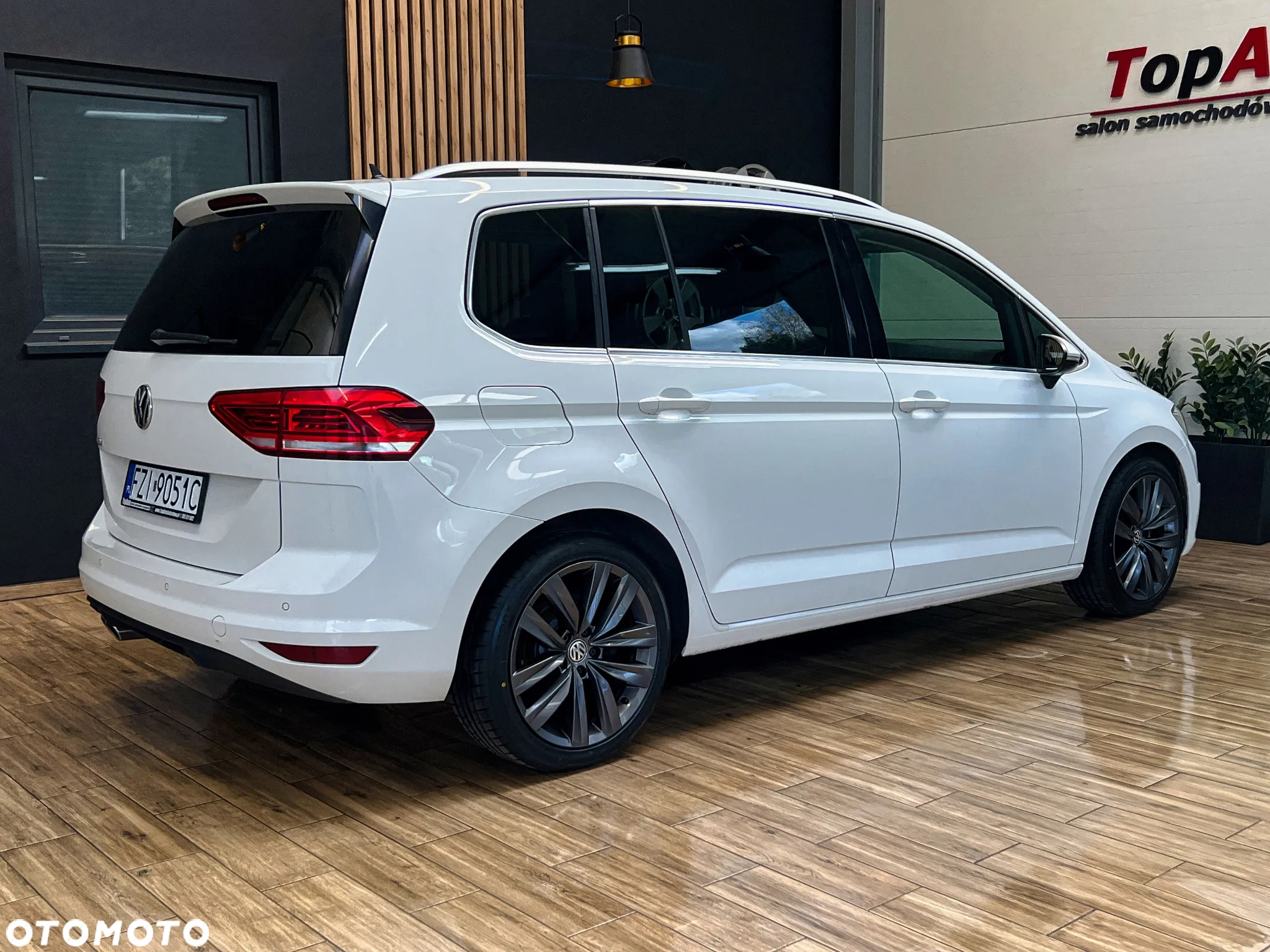 Volkswagen Touran 2.0 TDI BMT Highline DSG - 6