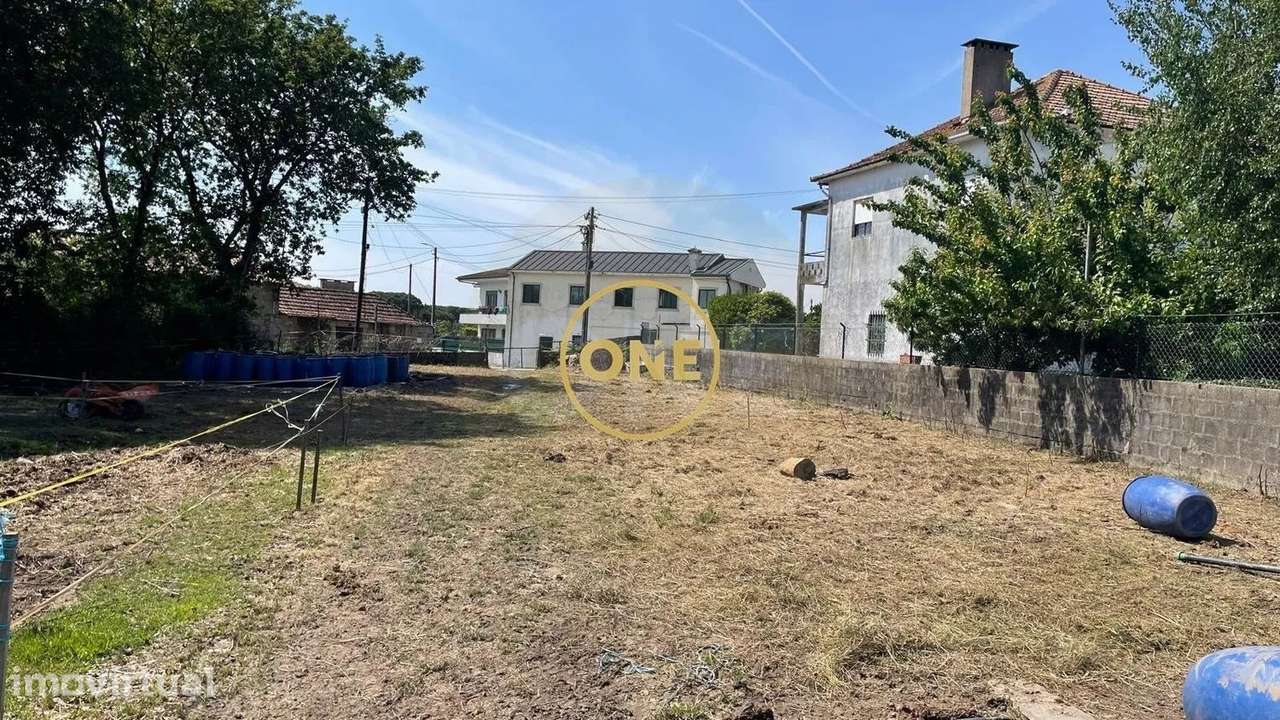 Terreno p/construção em Santo TirsoI Junto à A3I 5 min centro cidade I - Grande imagem: 2/24