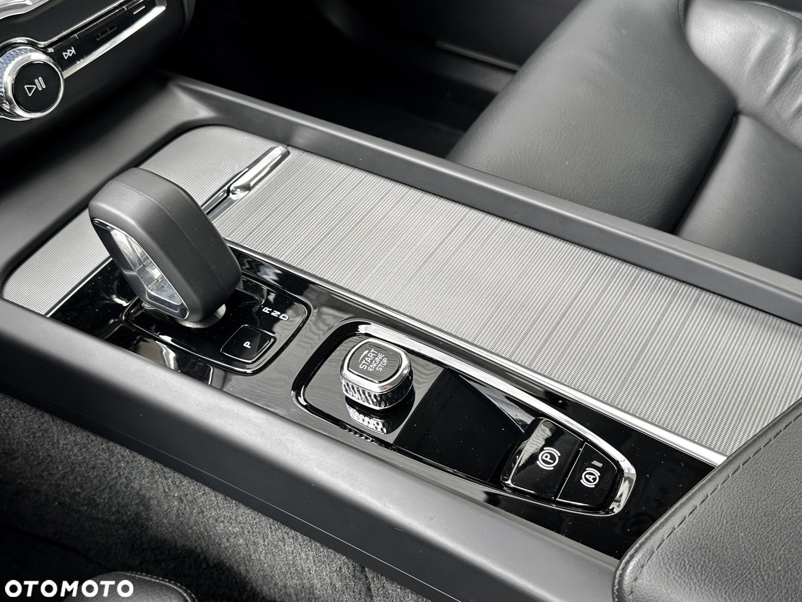 Volvo XC 60 - 25