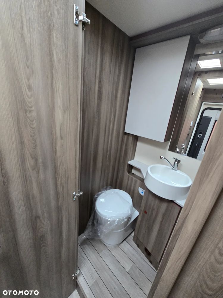 Ford Kronos 274TL - 13