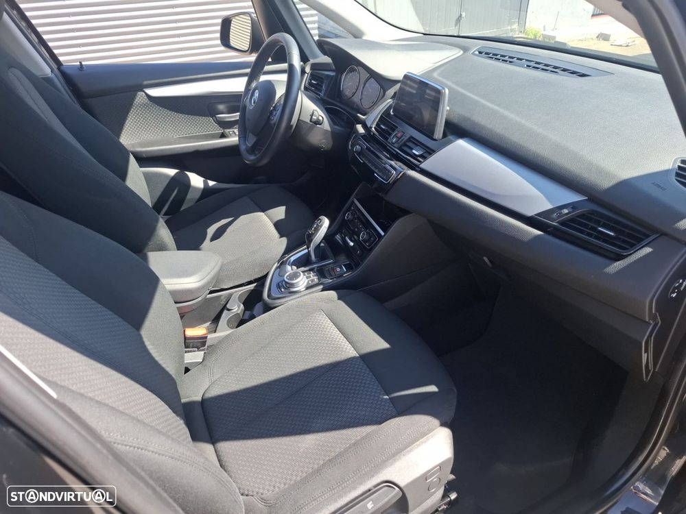 BMW 216 Active Tourer d Advantage Auto - 28