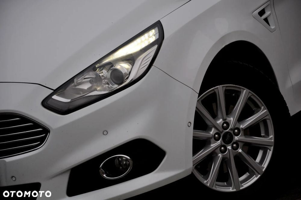 Ford S-Max 2.0 TDCi Titanium PowerShift - 7