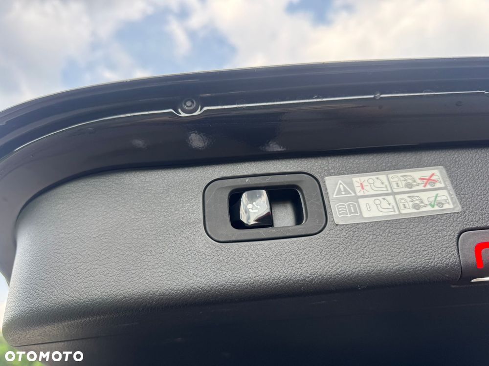 Mercedes-Benz Klasa C 220 d 9G-TRONIC AMG Line - 18