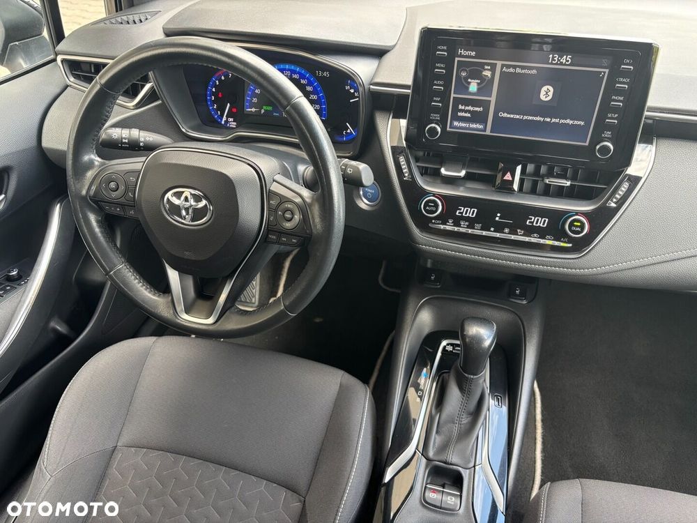 Toyota Corolla - 24