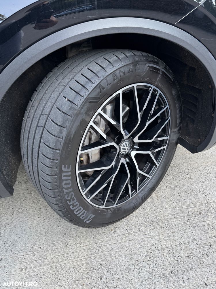 Volkswagen Touareg - 18