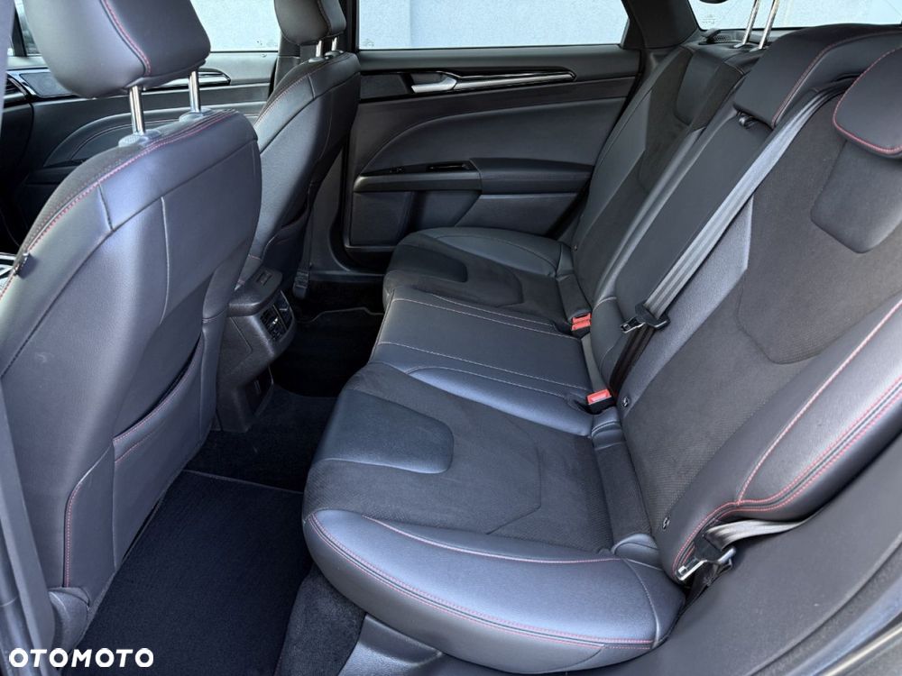 Ford Mondeo - 31