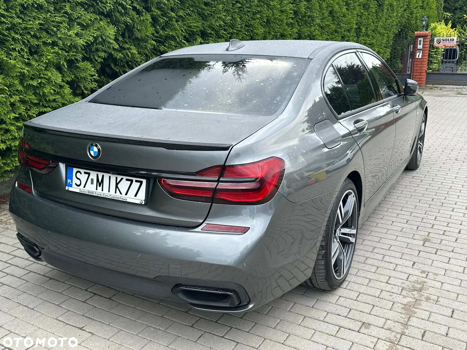 BMW Seria 7 750i xDrive - 14