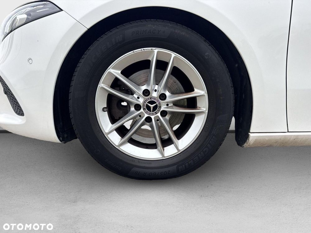 Mercedes-Benz Klasa A 180 d Progressive 7G-DCT - 17