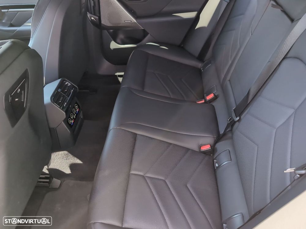 BMW 530 e Pack Desportivo M - 14