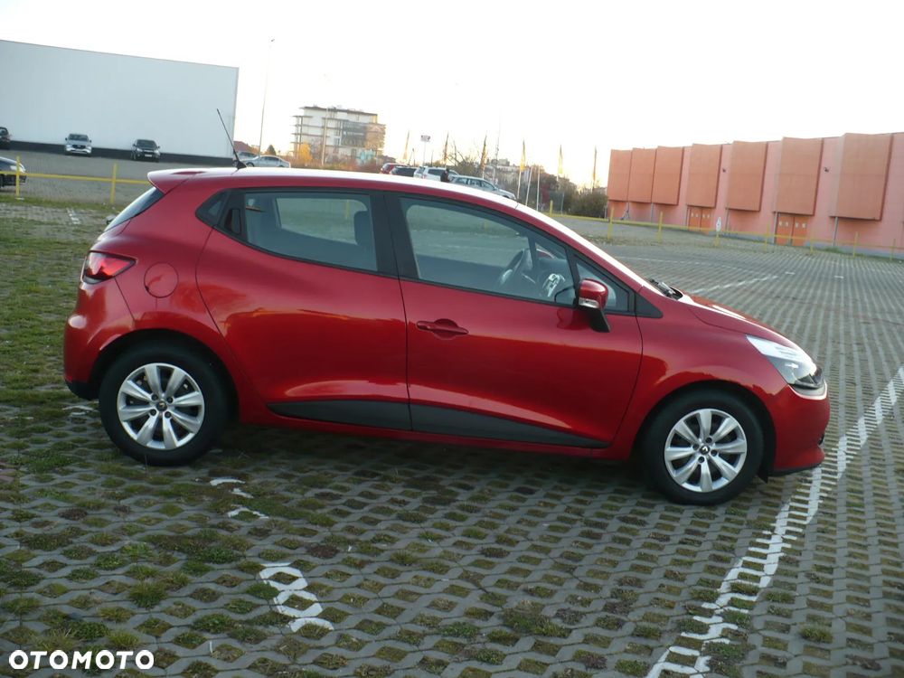 Renault Clio 1.2 16V 75 Authentique - 2