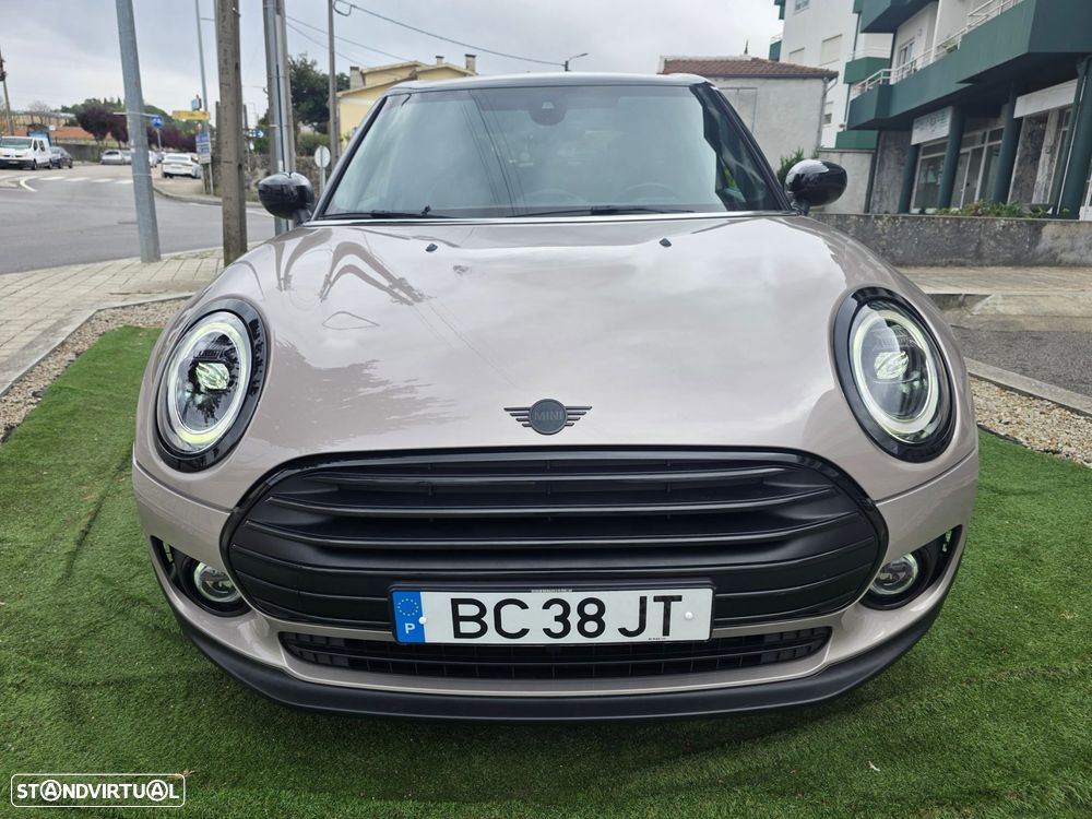 MINI Clubman Cooper D Premium Essential Auto - 3