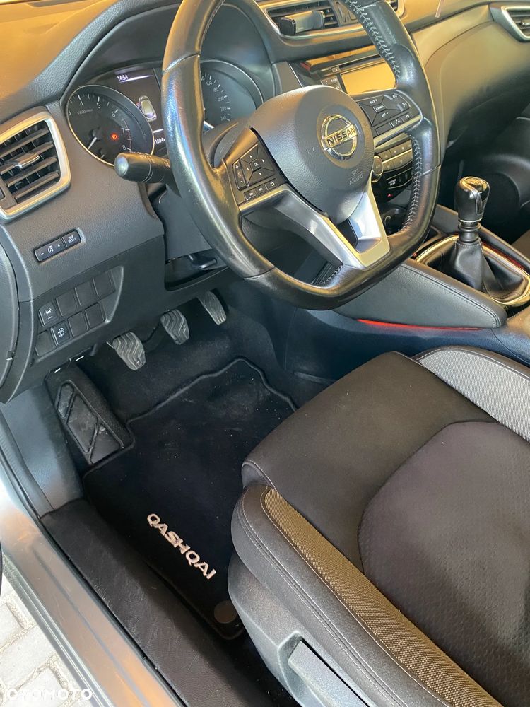 Nissan Qashqai 1.6 DIG-T N-Connecta - 2
