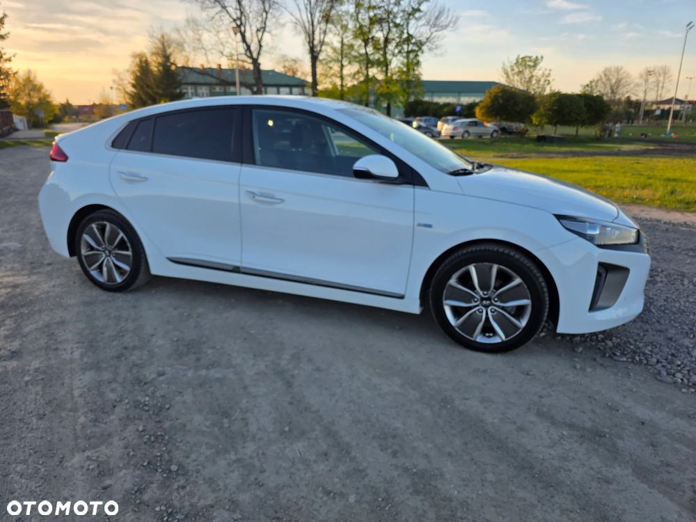 Hyundai IONIQ 1.6 GDI Premium - 5